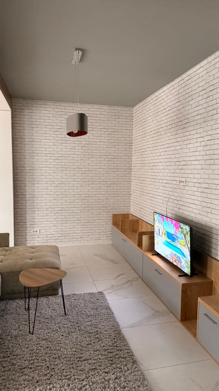 Zona de TV, poza originală făcută cu telefonul
